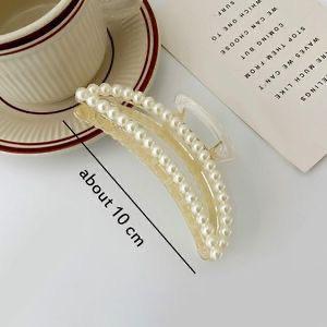 Elegant Pearl Arc Claw Clip
